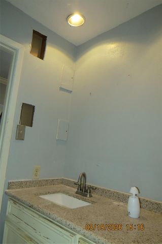 6527 Gladewell Drive, Houston, TX 77072