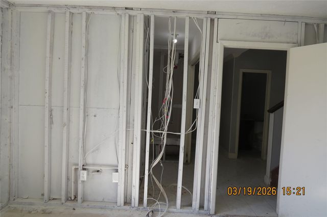 6527 Gladewell Drive, Houston, TX 77072