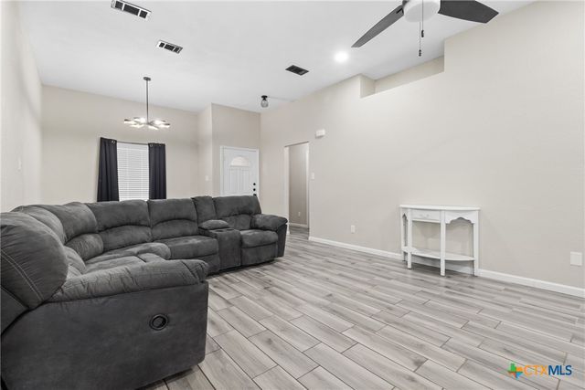 2202 Waterfall Drive, Killeen, TX 76549
