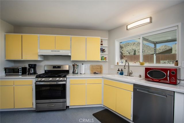 7994 Sunset Road, Joshua Tree, CA 92252