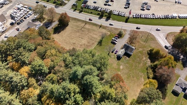 23 Uxbridge Rd, Mendon, MA 01756