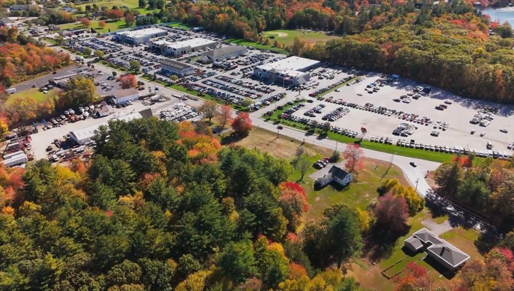 23 Uxbridge Rd, Mendon, MA 01756