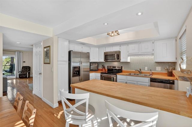 15 TURNER STREET 6, Clearwater, FL 33756