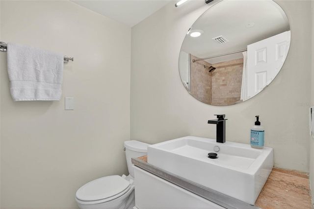 15 TURNER STREET 6, Clearwater, FL 33756