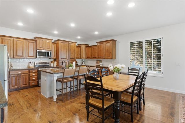 1549 EQUESTRIAN PARK WAY, Kaysville, UT 84037