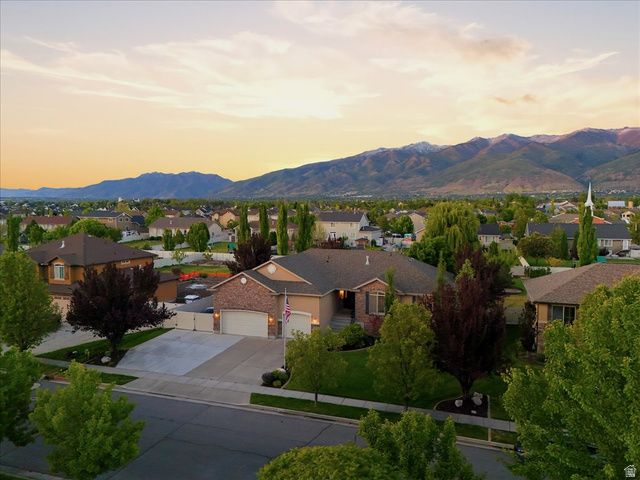 1549 EQUESTRIAN PARK WAY, Kaysville, UT 84037