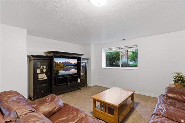 1549 EQUESTRIAN PARK WAY, Kaysville, UT 84037