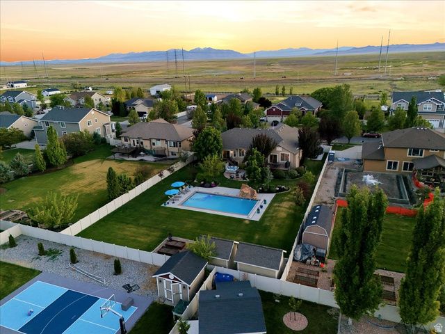 1549 EQUESTRIAN PARK WAY, Kaysville, UT 84037