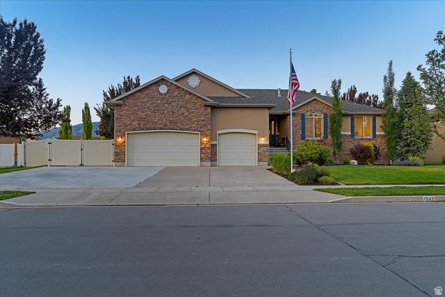 1549 EQUESTRIAN PARK WAY, Kaysville, UT 84037