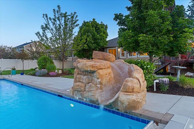 1549 EQUESTRIAN PARK WAY, Kaysville, UT 84037
