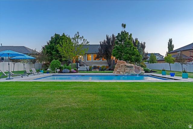 1549 EQUESTRIAN PARK WAY, Kaysville, UT 84037