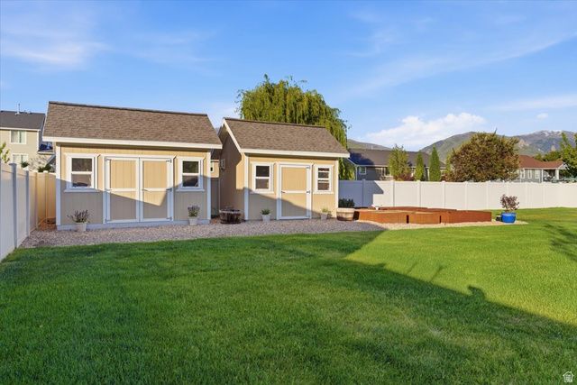 1549 EQUESTRIAN PARK WAY, Kaysville, UT 84037
