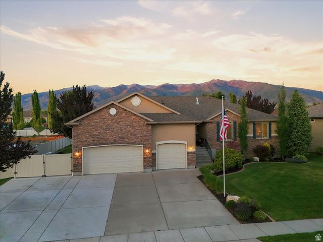 1549 EQUESTRIAN PARK WAY, Kaysville, UT 84037