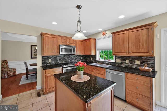 624 STONEY RUN RD, Pottsville, PA 17901