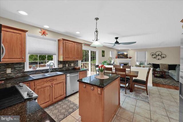 624 STONEY RUN RD, Pottsville, PA 17901