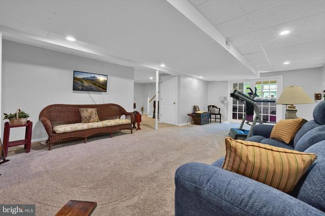 624 STONEY RUN RD, Pottsville, PA 17901