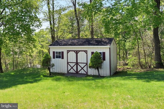 624 STONEY RUN RD, Pottsville, PA 17901
