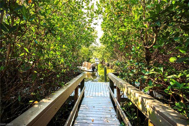 561 Periwinkle WAY # F1, Sanibel, FL 33957