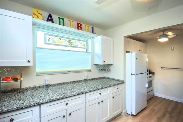 561 Periwinkle WAY # F1, Sanibel, FL 33957