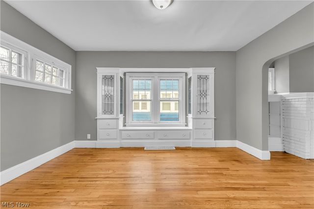 13409 S Parkway Drive, Garfield Heights, OH 44105