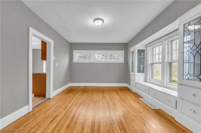 13409 S Parkway Drive, Garfield Heights, OH 44105