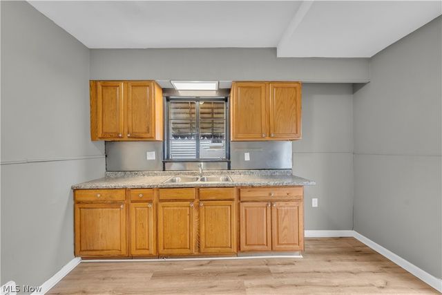 13409 S Parkway Drive, Garfield Heights, OH 44105