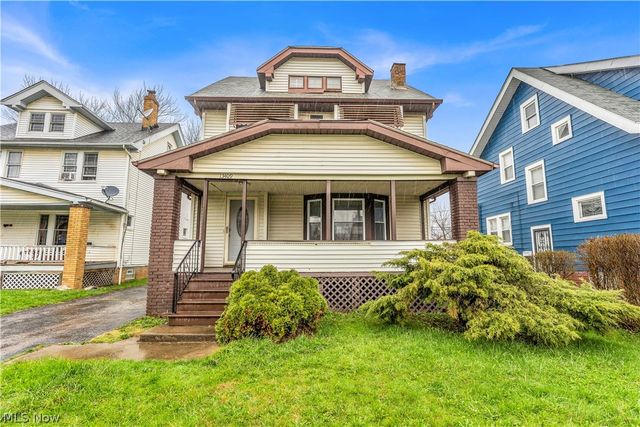 13409 S Parkway Drive, Garfield Heights, OH 44105