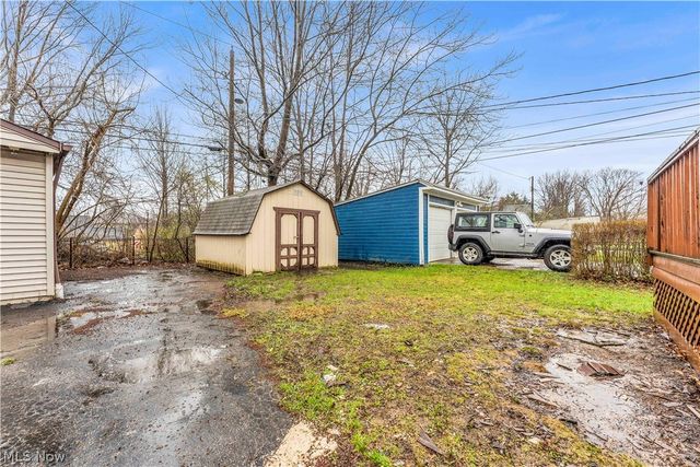 13409 S Parkway Drive, Garfield Heights, OH 44105