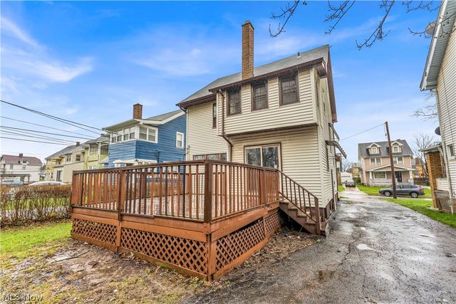 13409 S Parkway Drive, Garfield Heights, OH 44105