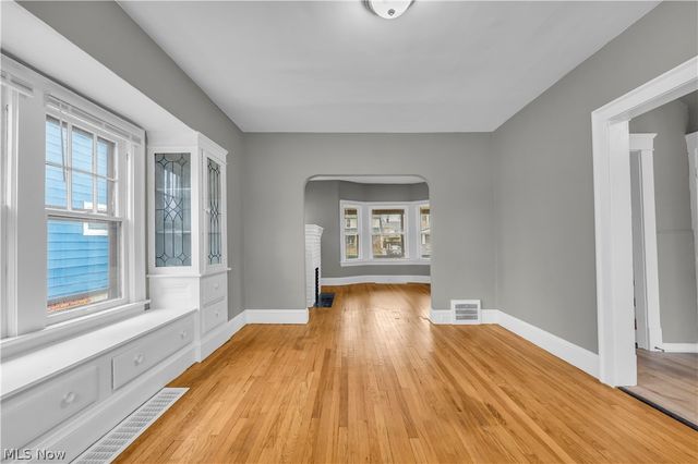 13409 S Parkway Drive, Garfield Heights, OH 44105