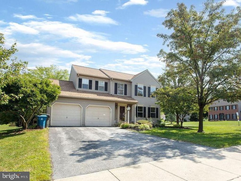 3903 STARVIEW DR, York, PA 17402