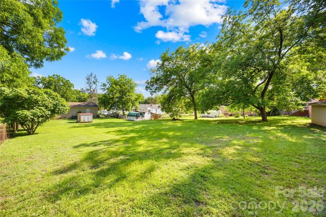 103 Greenway Drive, Huntersville, NC 28078