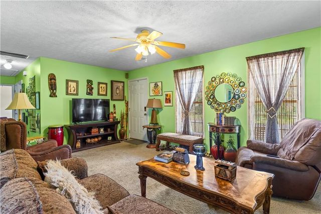 315 E Central Avenue, Griffin, GA 30223