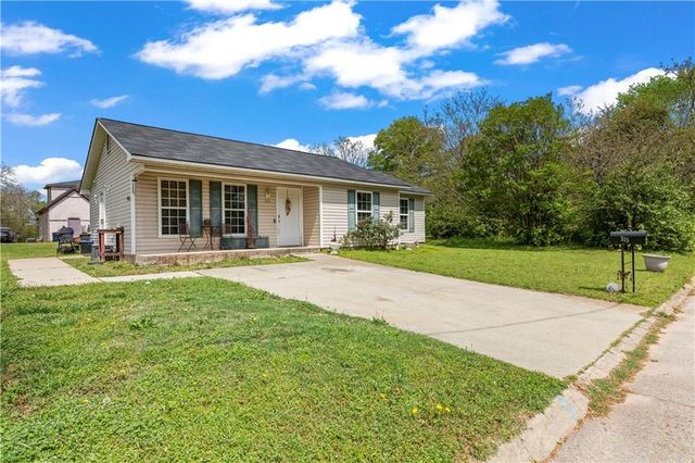 315 E Central Avenue, Griffin, GA 30223