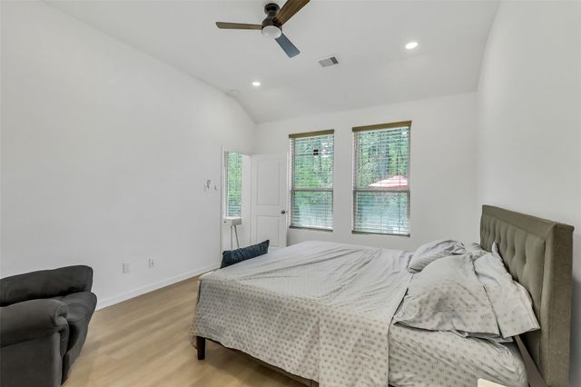 2227 Dellwood Bay Lane, Pinehurst, TX 77362