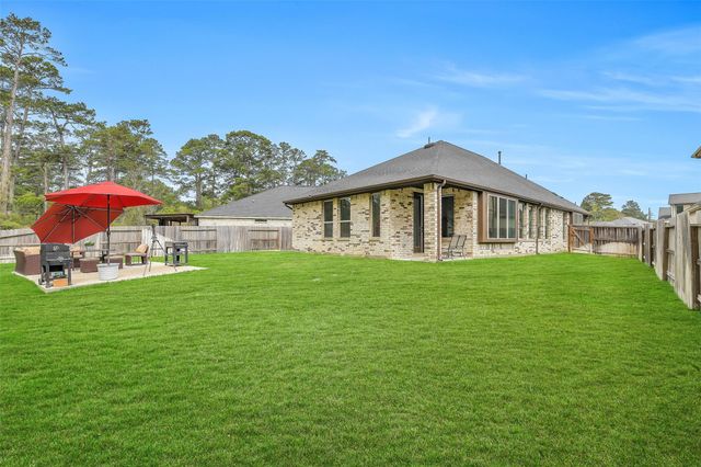 2227 Dellwood Bay Lane, Pinehurst, TX 77362