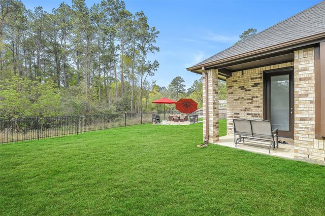 2227 Dellwood Bay Lane, Pinehurst, TX 77362