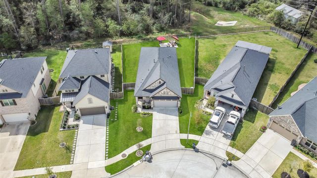 2227 Dellwood Bay Lane, Pinehurst, TX 77362