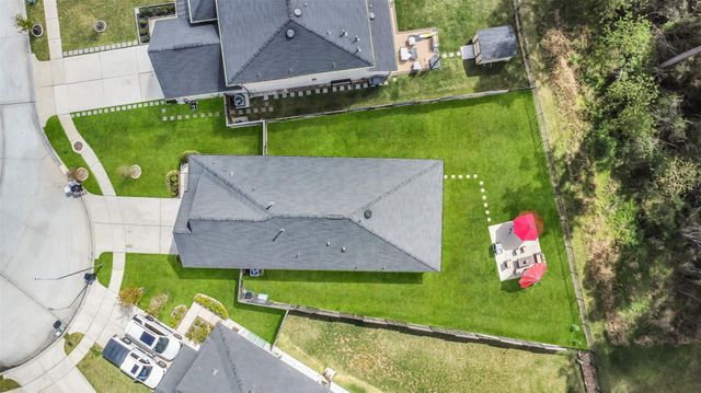 2227 Dellwood Bay Lane, Pinehurst, TX 77362