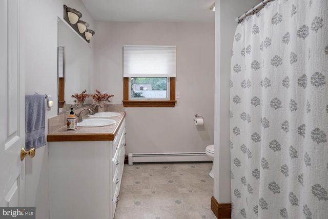 407 READING ST, Pennington, NJ 08534