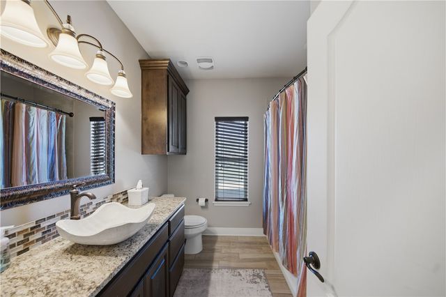 5425 Kitty Hawk Dr, Corpus Christi, TX 78414