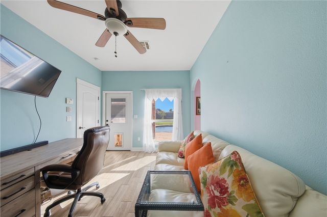 5425 Kitty Hawk Dr, Corpus Christi, TX 78414