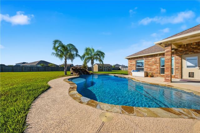 5425 Kitty Hawk Dr, Corpus Christi, TX 78414