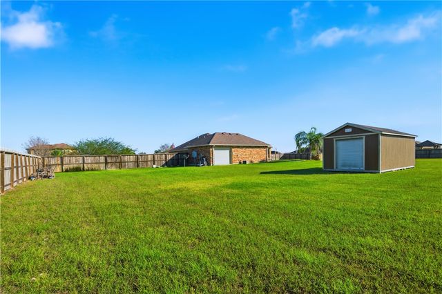 5425 Kitty Hawk Dr, Corpus Christi, TX 78414