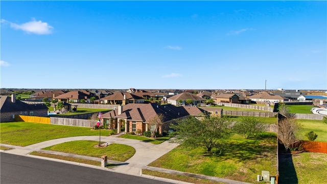 5425 Kitty Hawk Dr, Corpus Christi, TX 78414