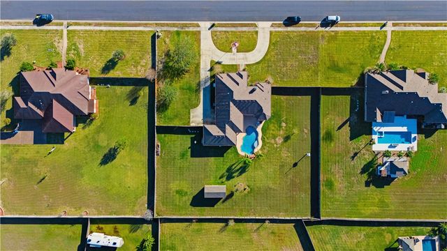 5425 Kitty Hawk Dr, Corpus Christi, TX 78414