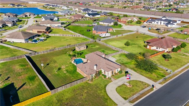 5425 Kitty Hawk Dr, Corpus Christi, TX 78414