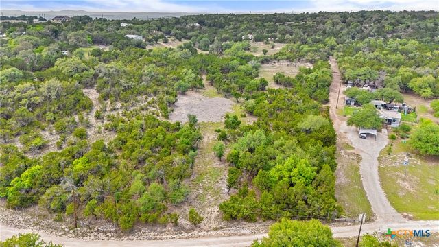 369 Onion Creek Lane, Blanco, TX 78606