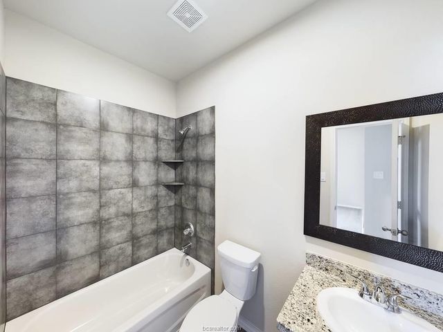 2910 Town Square Avenue 2101, Bryan, TX 77802