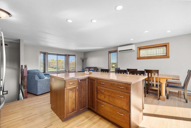 2500 62nd St SE, Minot, ND 58701